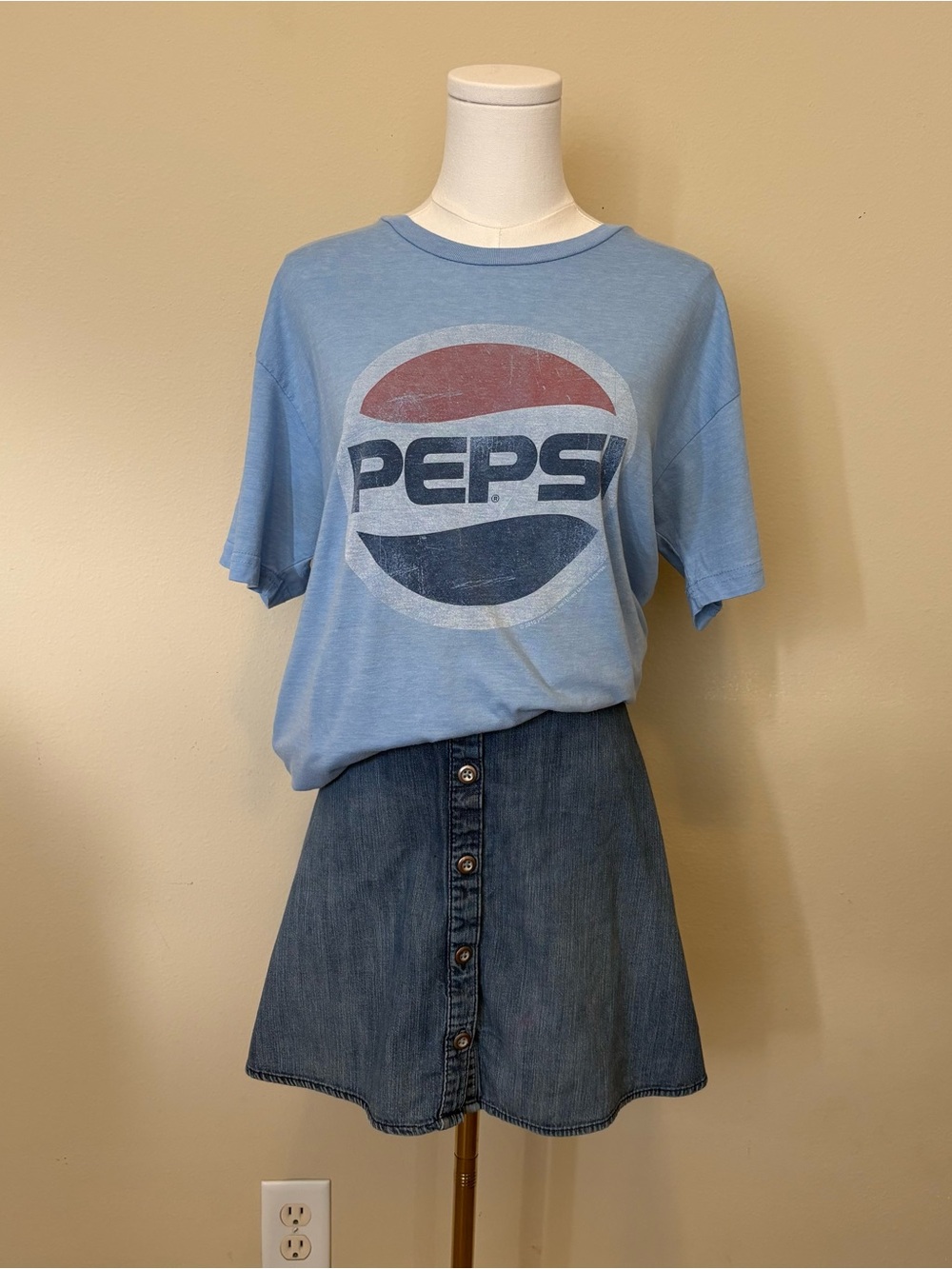 Pepsi Graphic Tee Size Large Light Blue Distressed Logo T-Shirt Summer Style